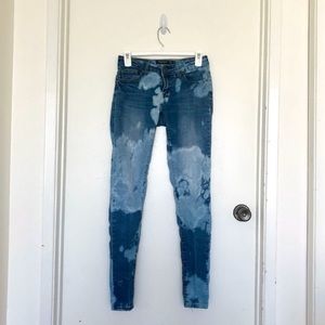 ⭐️5 for $25⭐️ Denim Blvd Blue Self Bleached Skinny Jeans